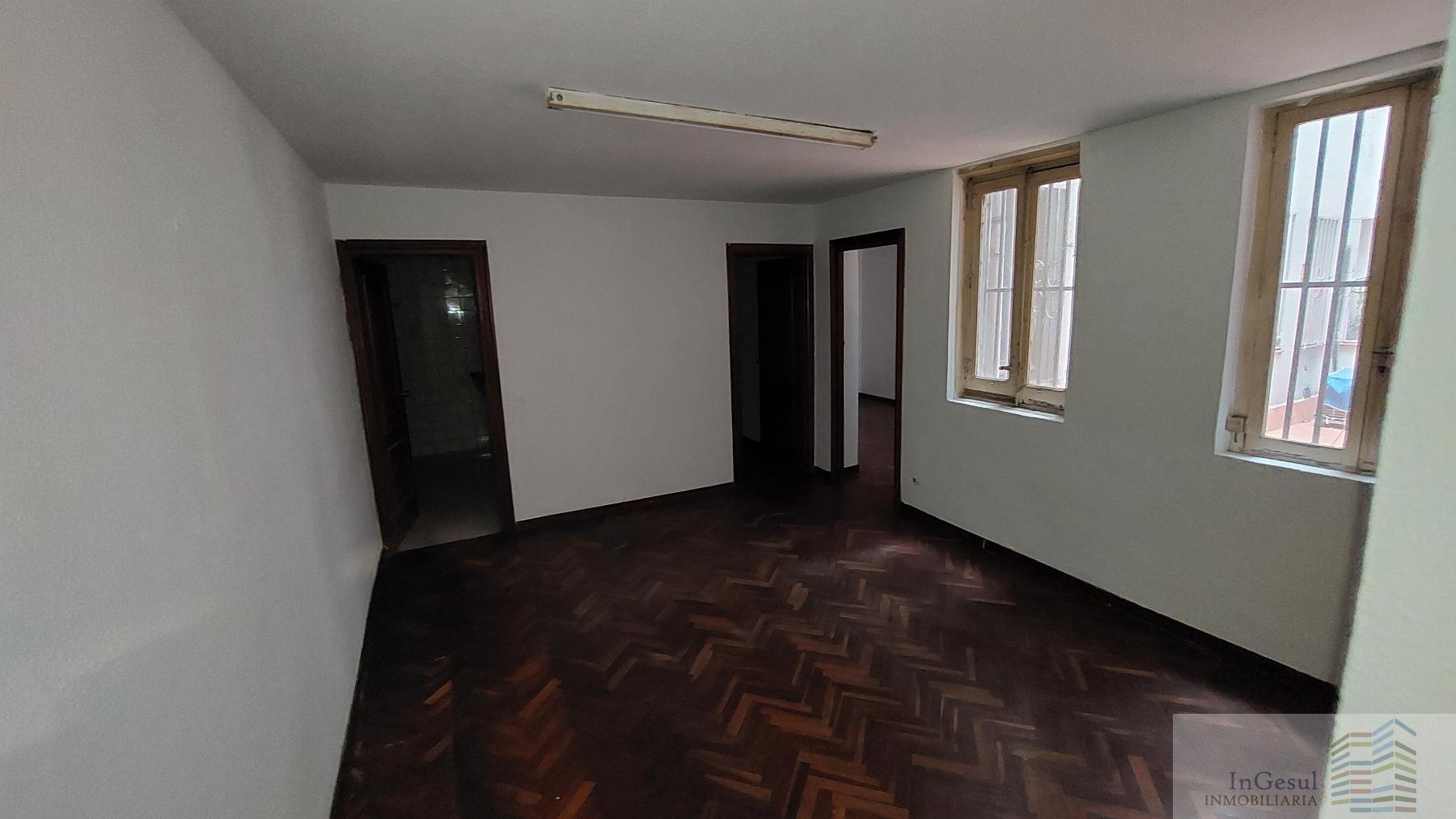 For sale of flat in Madrid