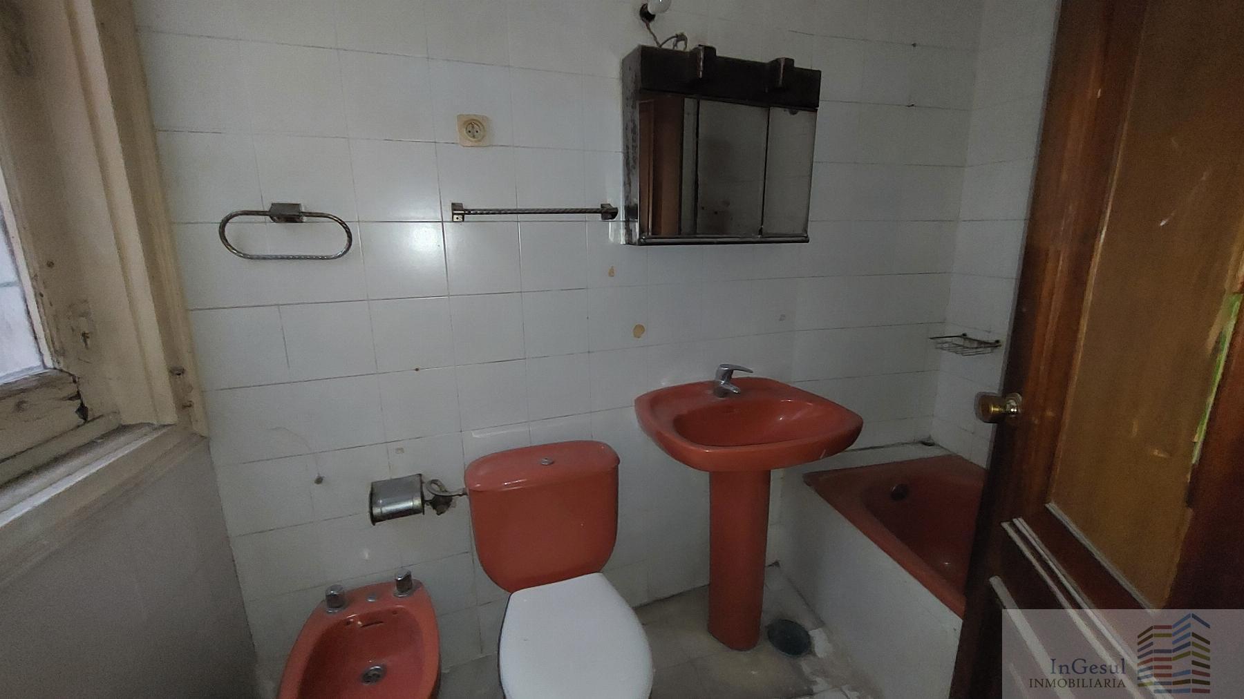 For sale of flat in Madrid