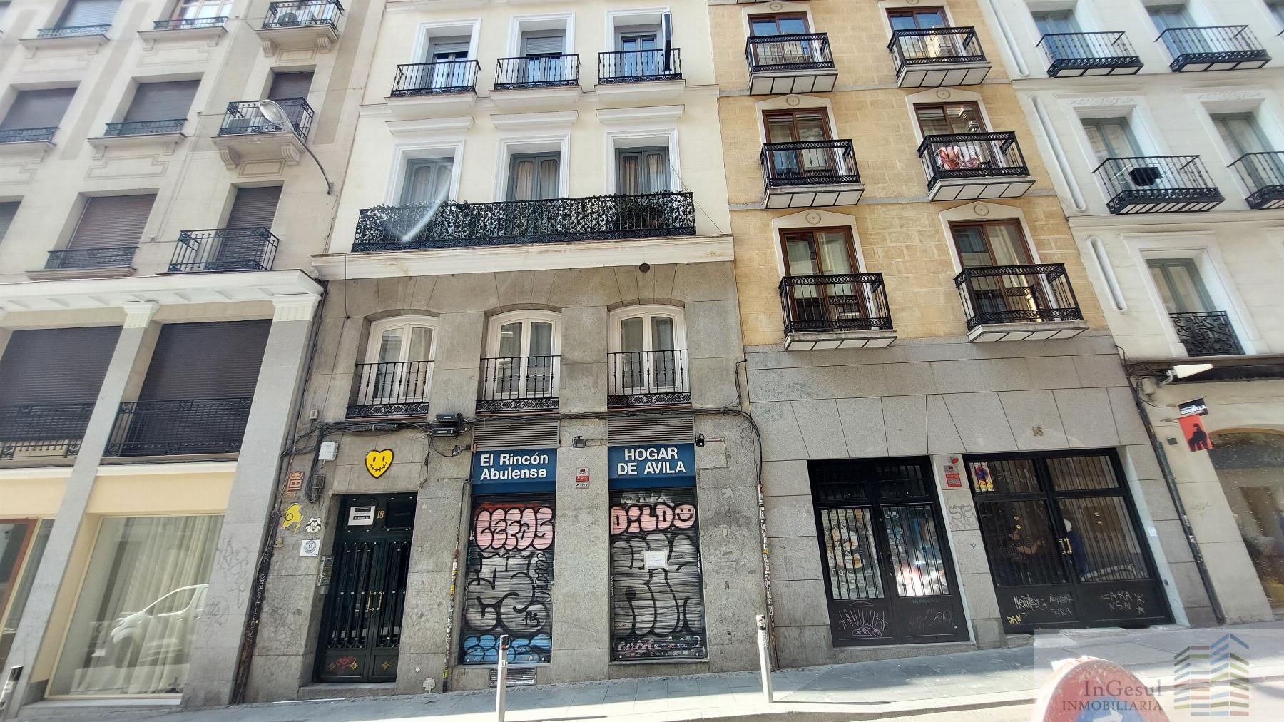 For sale of flat in Madrid