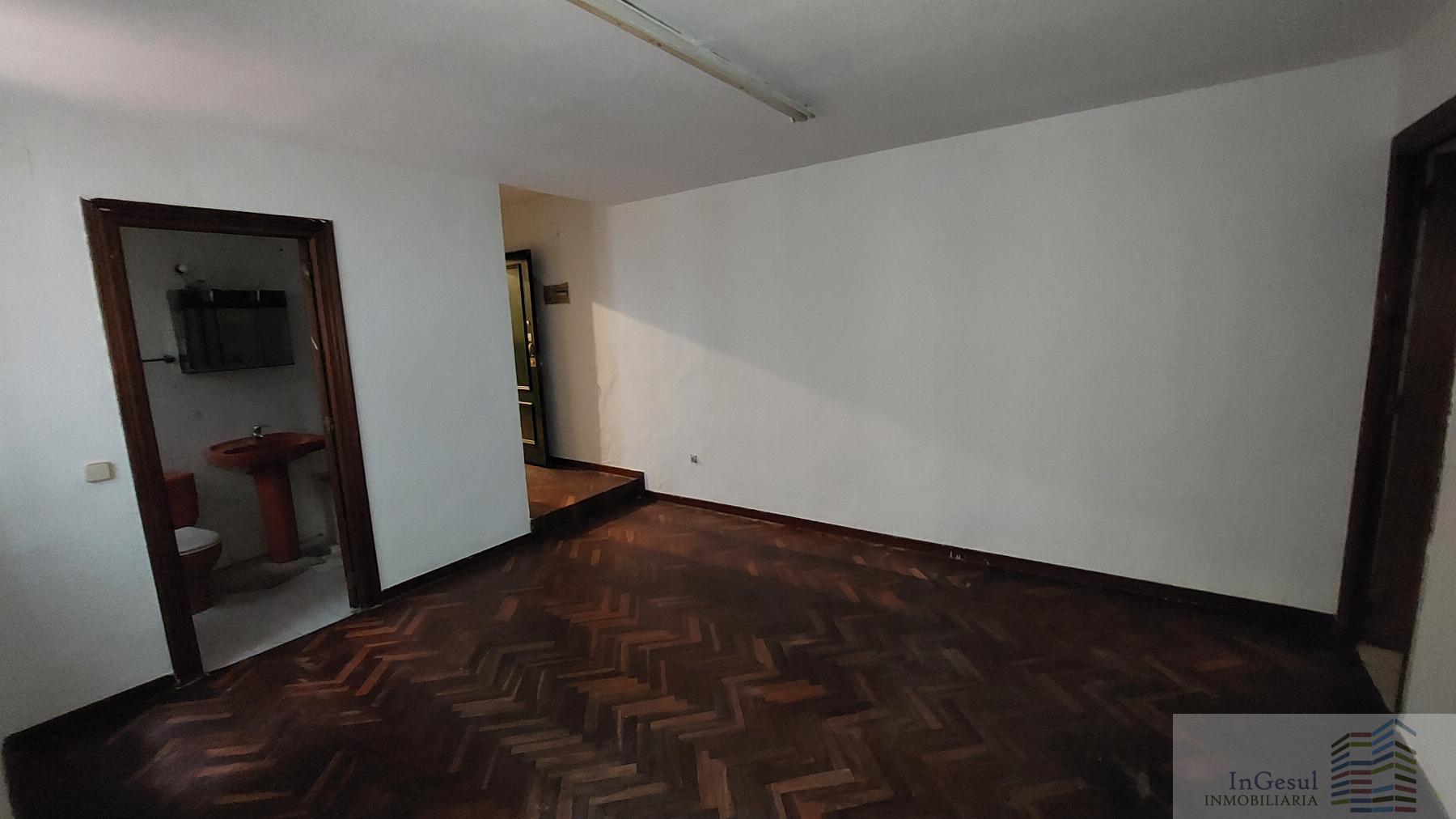 For sale of flat in Madrid