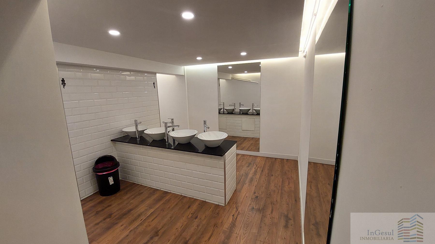 For rent of commercial in Madrid