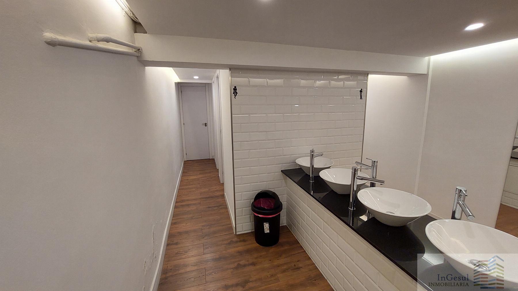 For rent of commercial in Madrid