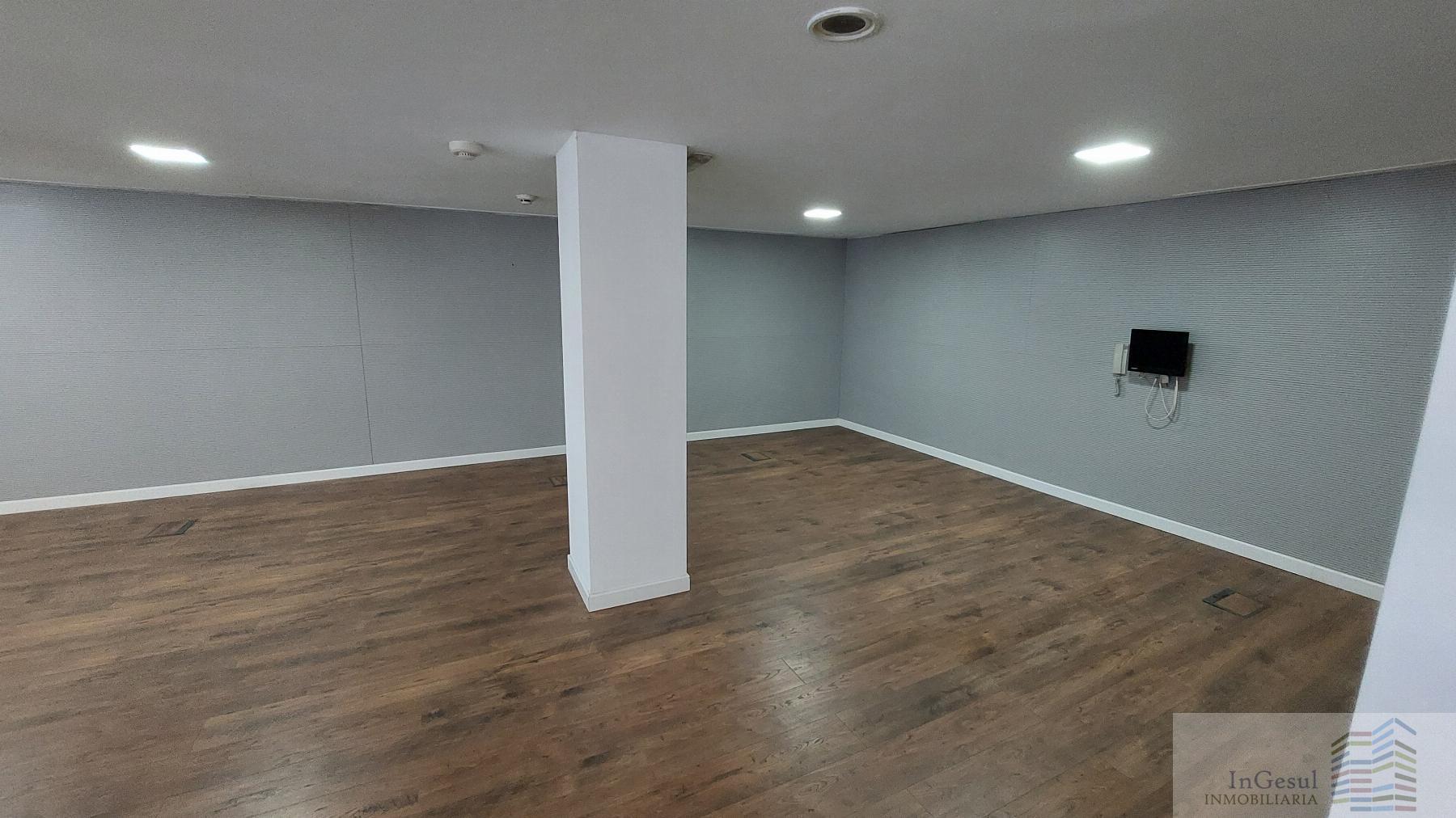 For rent of commercial in Madrid