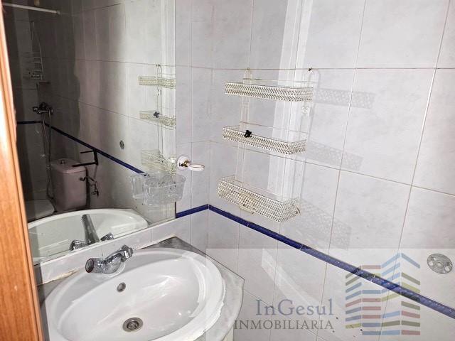 For sale of apartment in Madrid