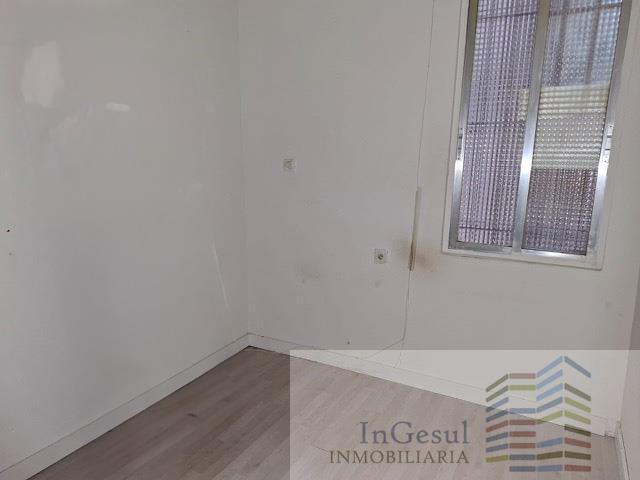For sale of apartment in Madrid