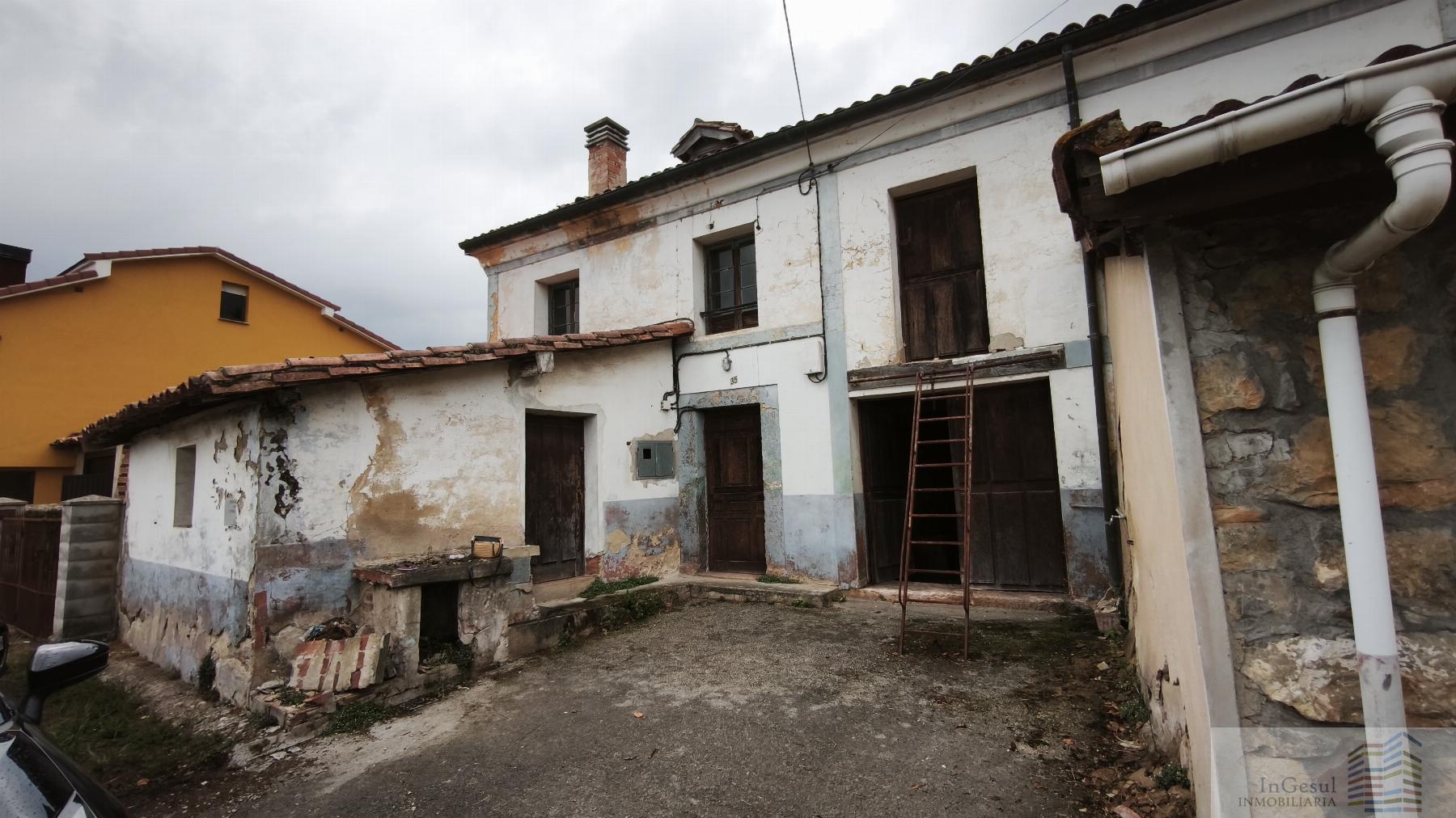 Venta de casa en Las Regueras
