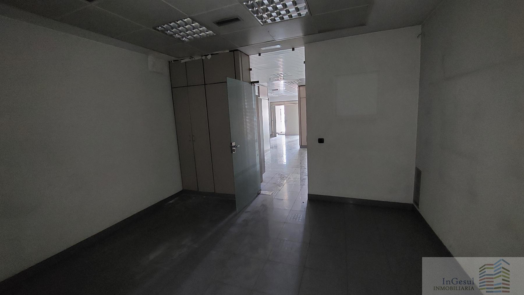 For rent of commercial in Pozuelo de Alarcón