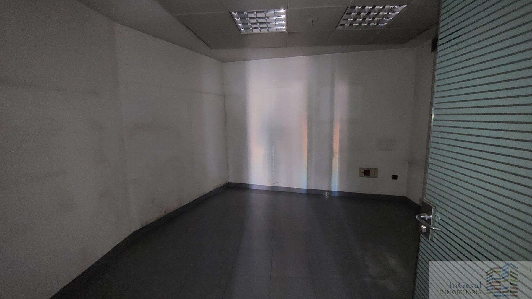 For rent of commercial in Pozuelo de Alarcón
