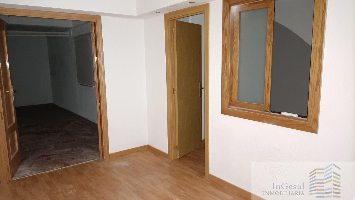 For sale of commercial in Madrid