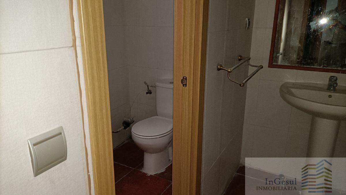 For sale of commercial in Madrid