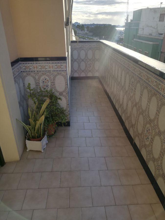 For sale of flat in Almería