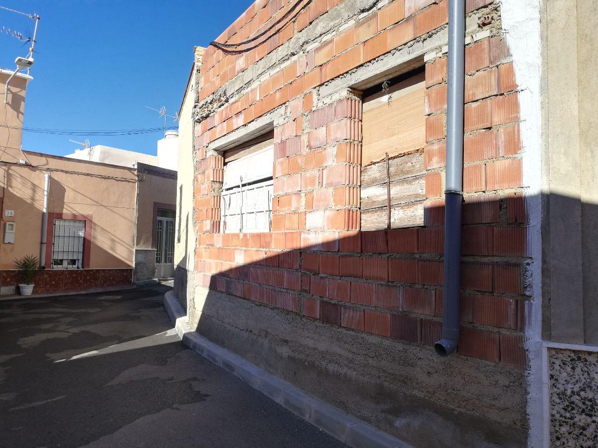 For sale of house in Tabernas