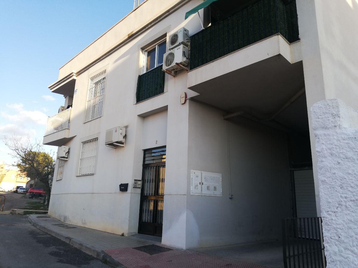 For sale of flat in Almería