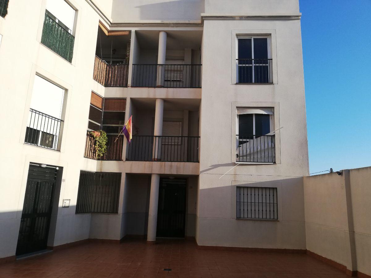 For sale of flat in Almería