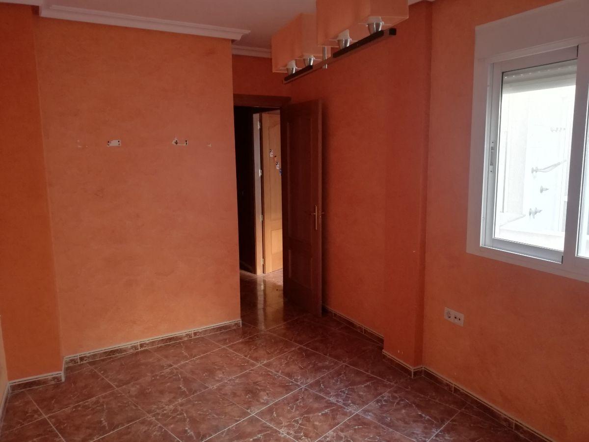 For sale of flat in Almería