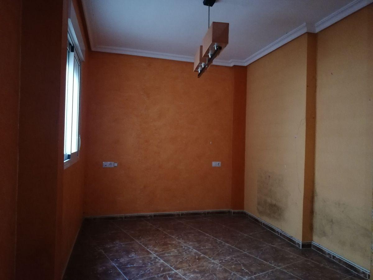 For sale of flat in Almería