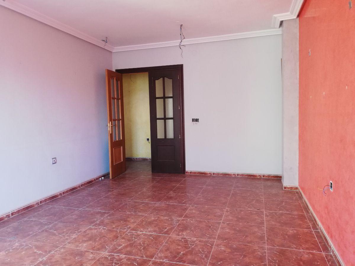 For sale of flat in Almería