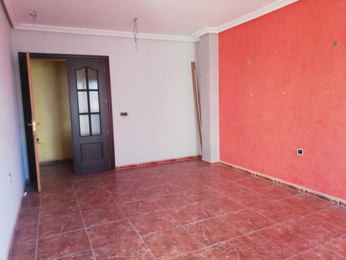 For sale of flat in Almería