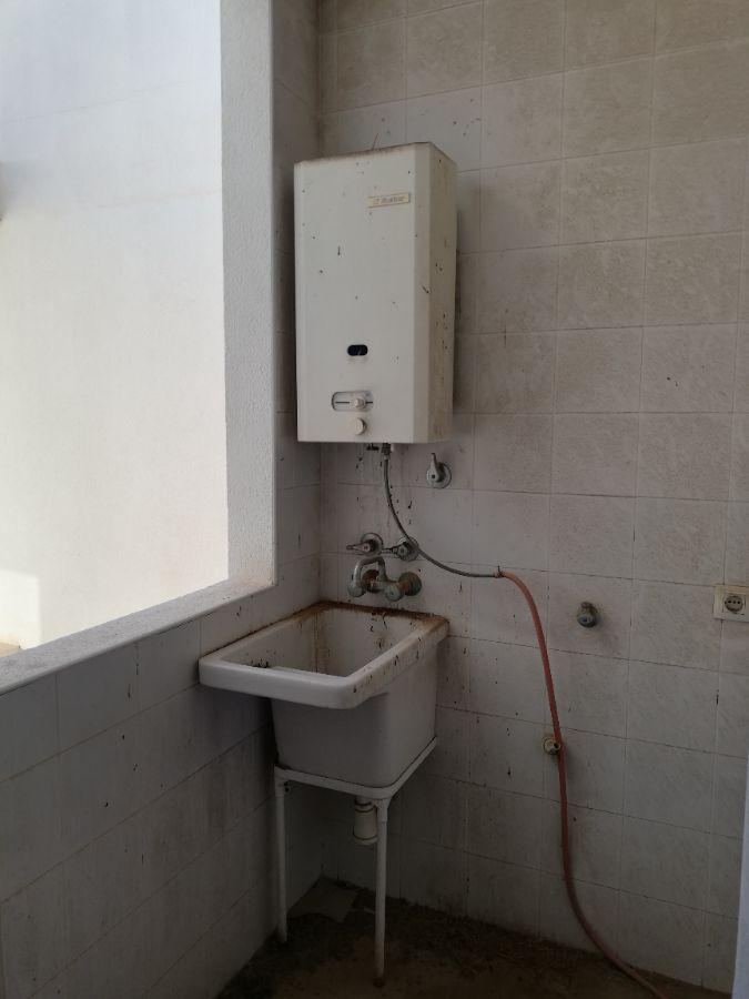 For sale of flat in Almería