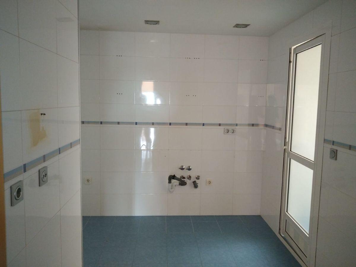 For sale of flat in Almería