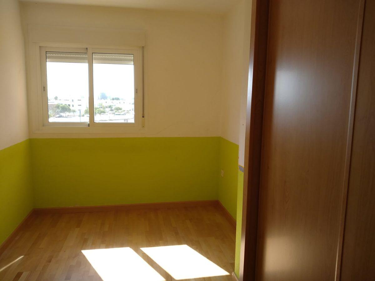For sale of flat in Almería