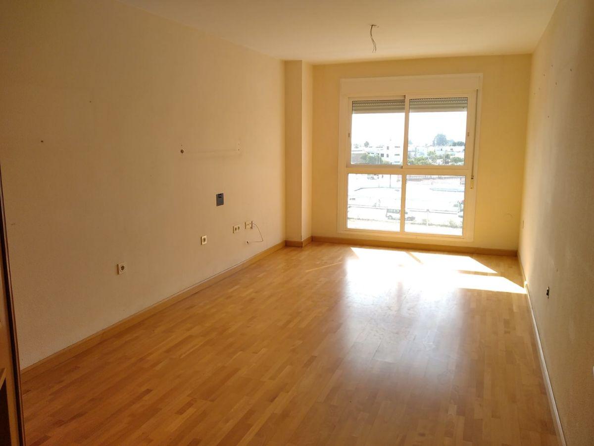 For sale of flat in Almería
