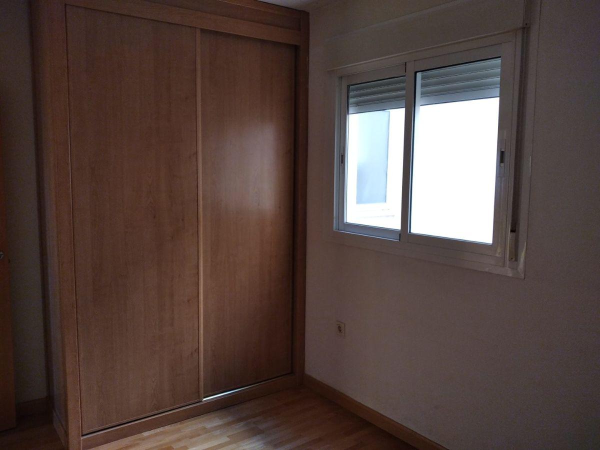 For sale of flat in Almería