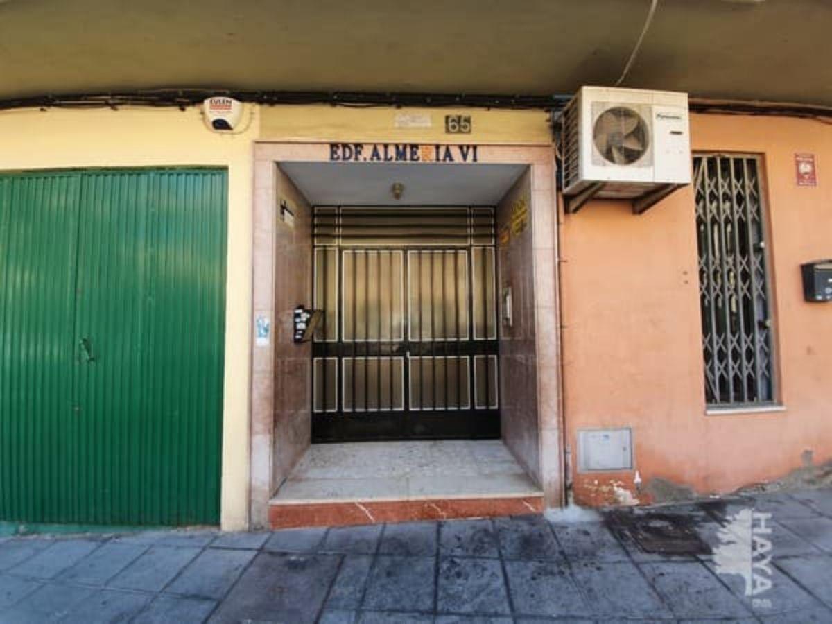 For sale of flat in Almería