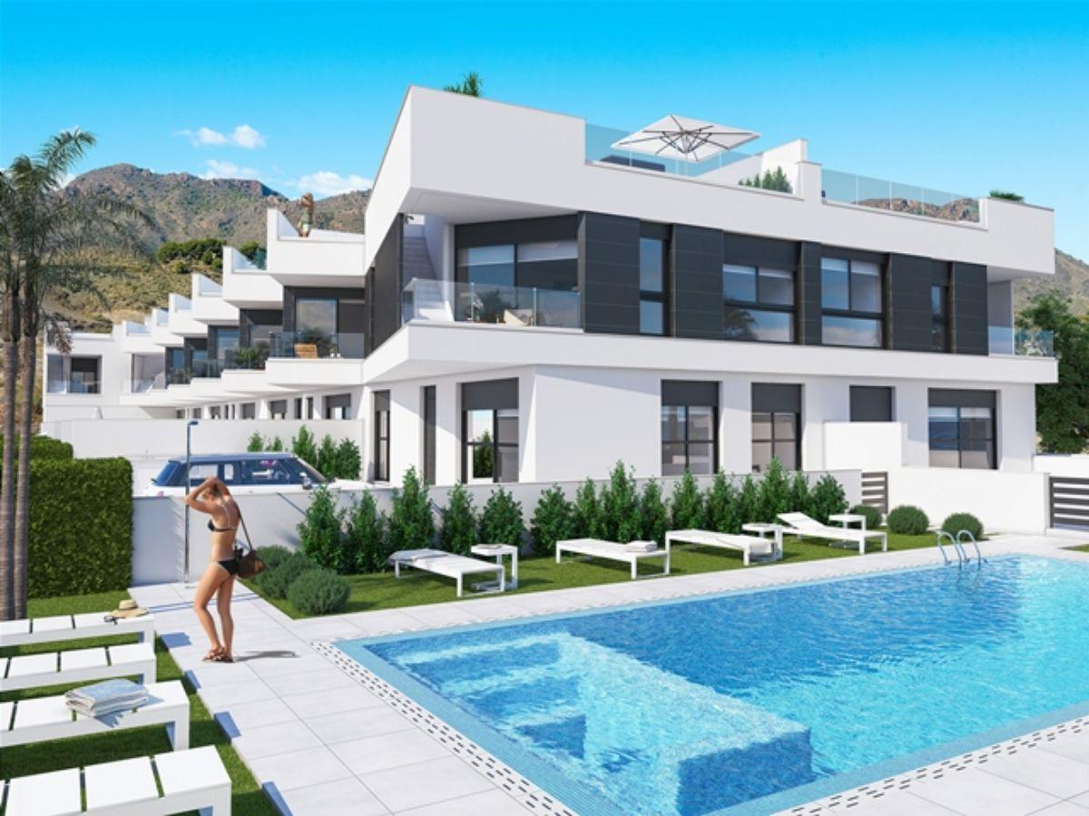 For sale of new build in Almería