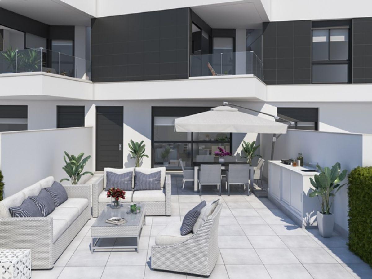 For sale of new build in Almería