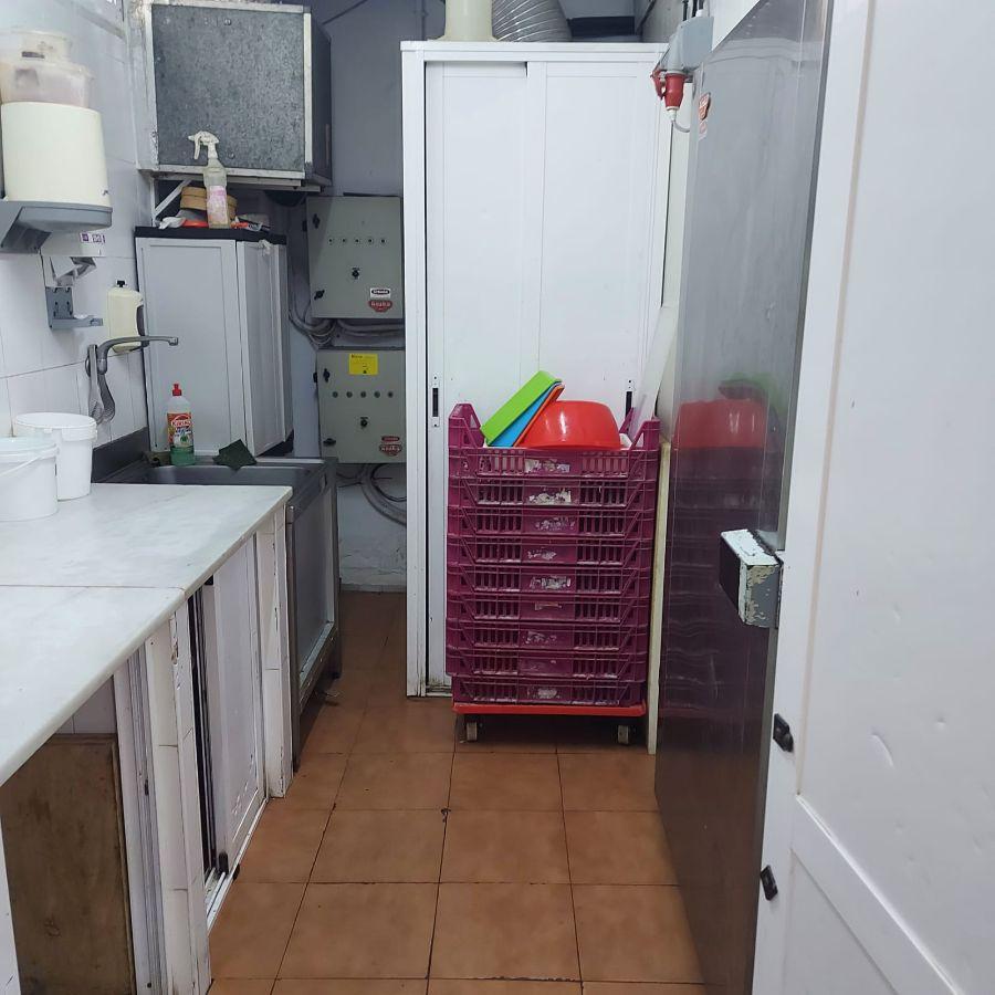 Venta de local comercial en Almería