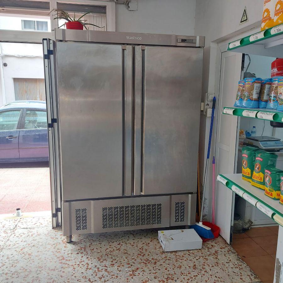 Venta de local comercial en Almería