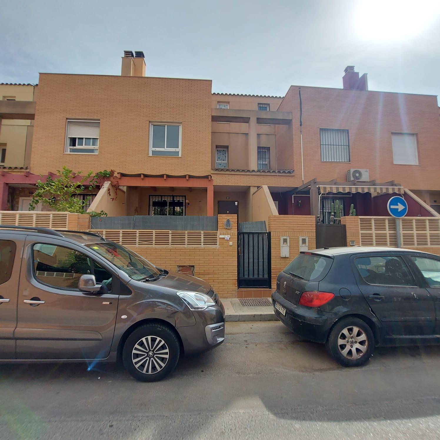 For sale of duplex in Huércal de Almería