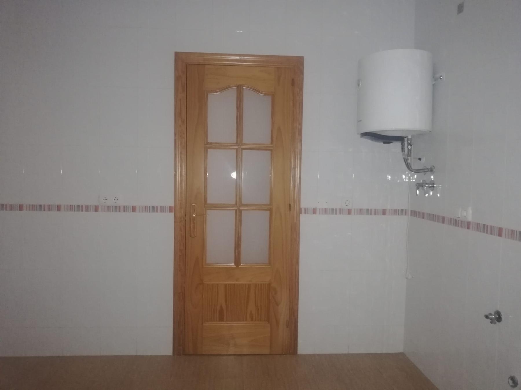 For sale of flat in Almería