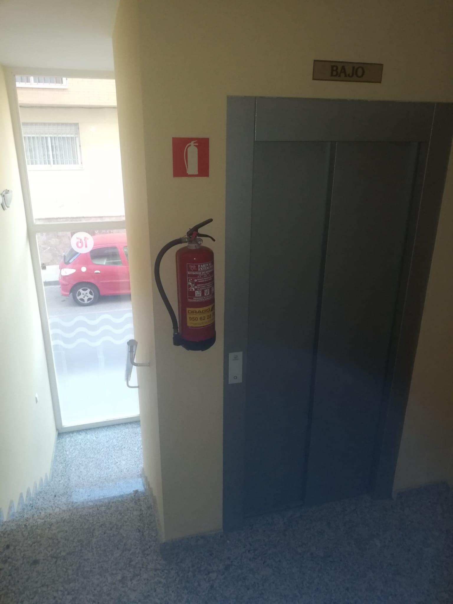 For sale of flat in Almería
