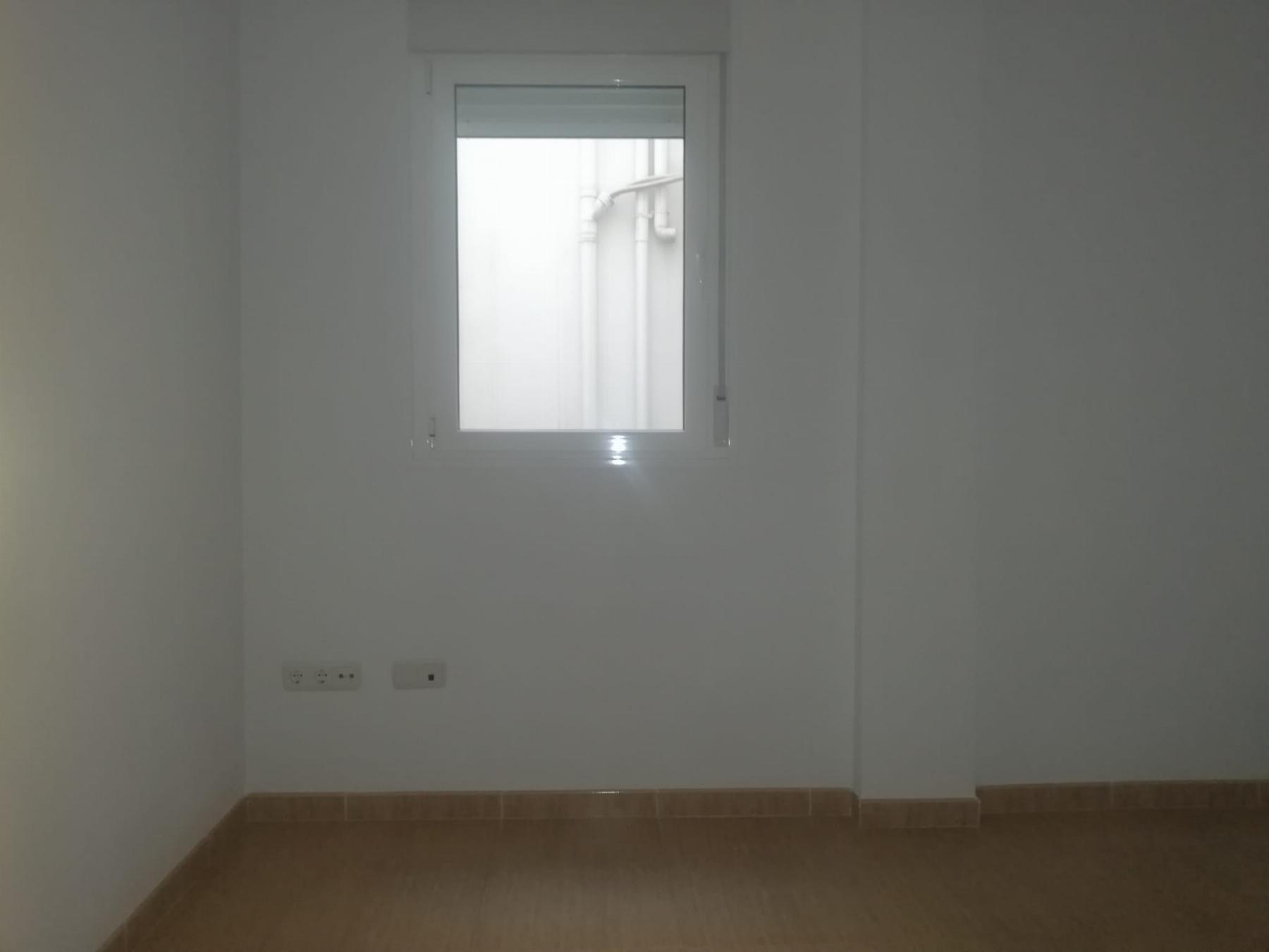 For sale of flat in Almería
