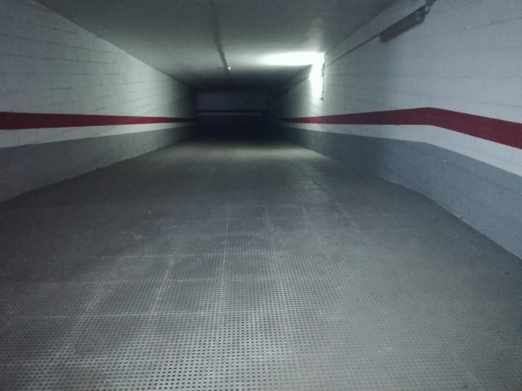 For sale of garage in Almería