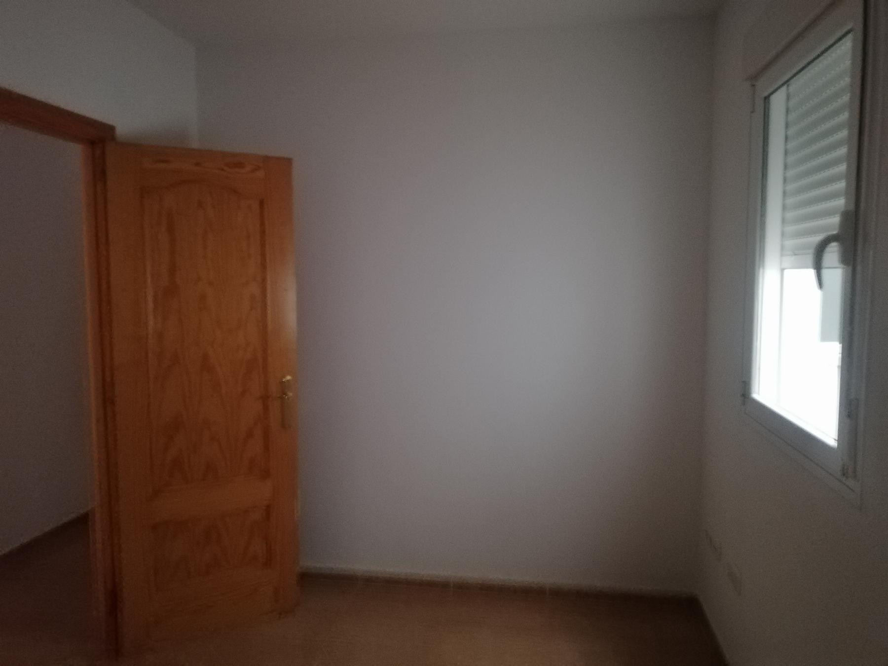 For sale of flat in Almería