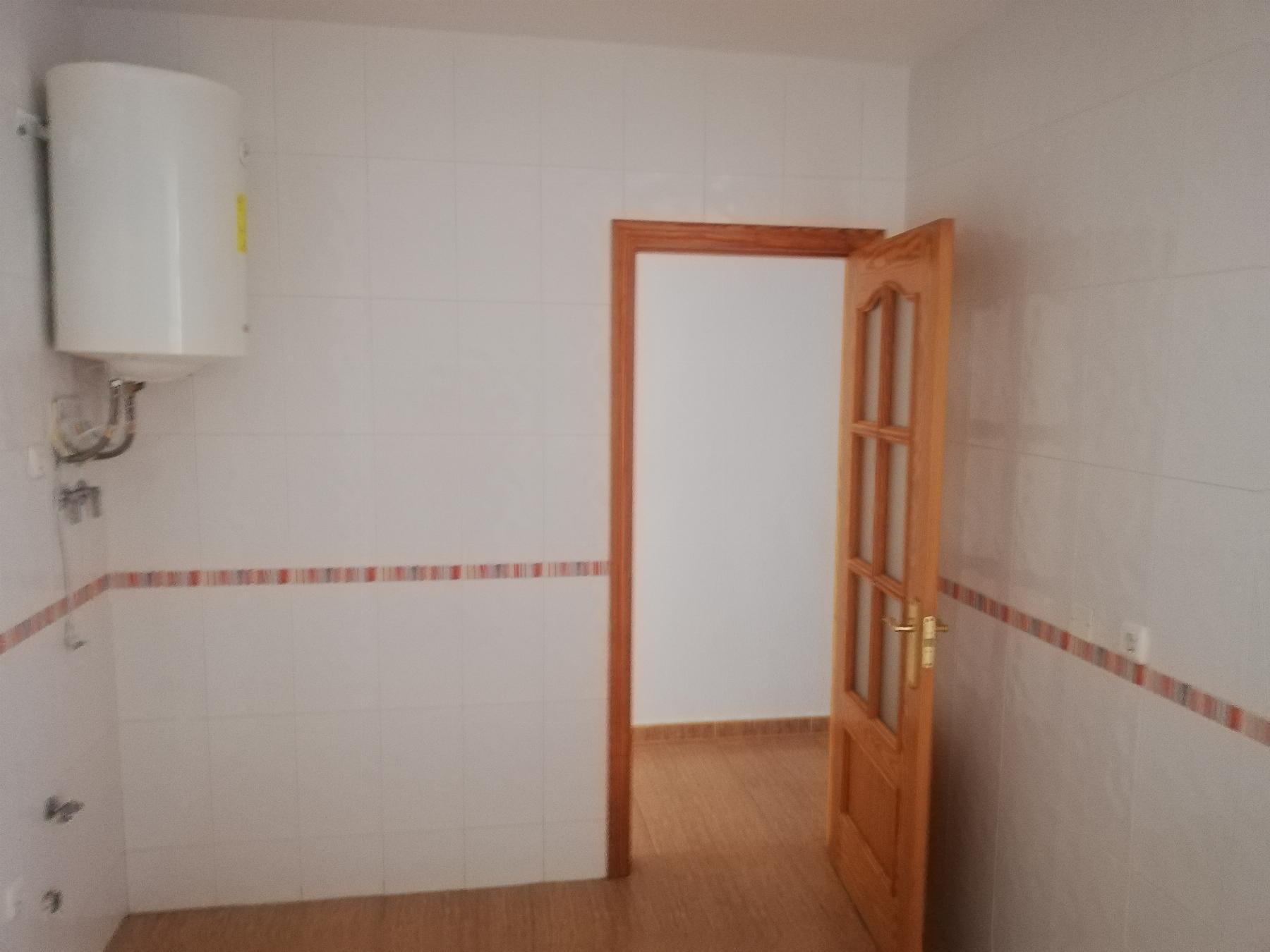 For sale of flat in Almería