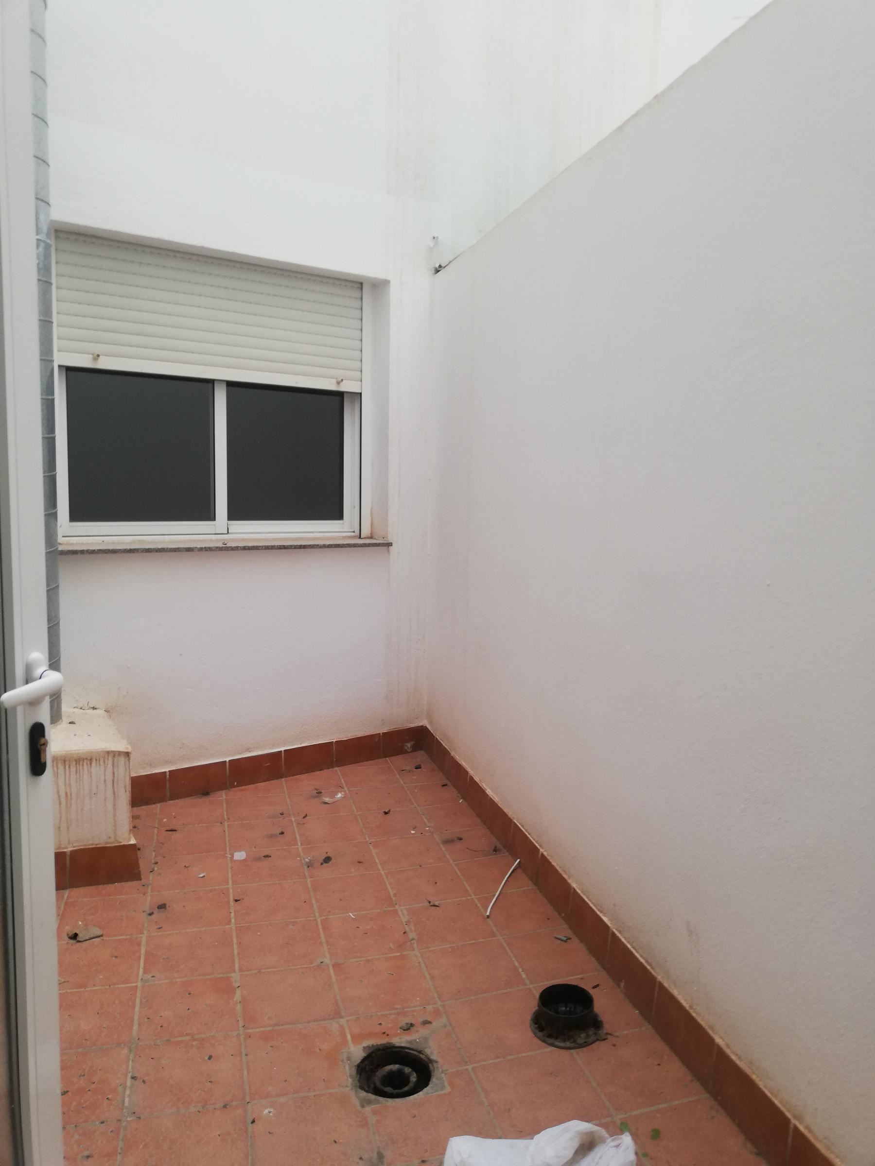 For sale of flat in Almería