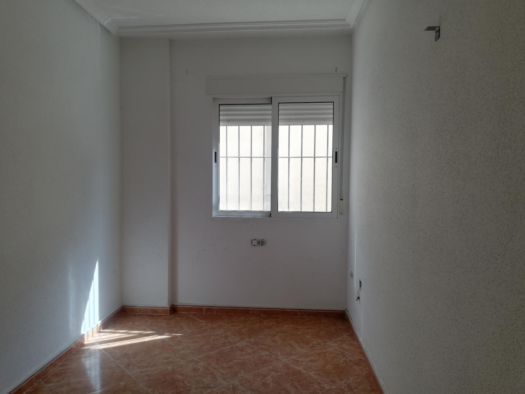 Venta de piso en Alhama de Almería