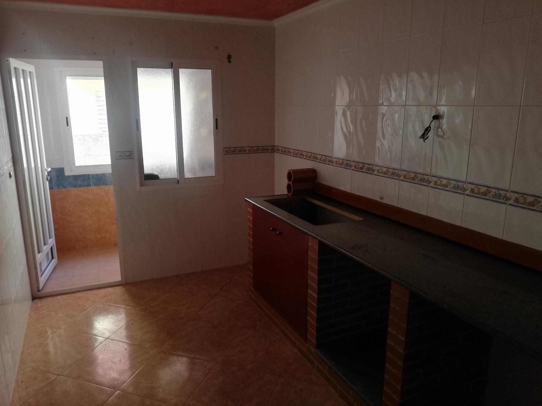 Venta de piso en Alhama de Almería