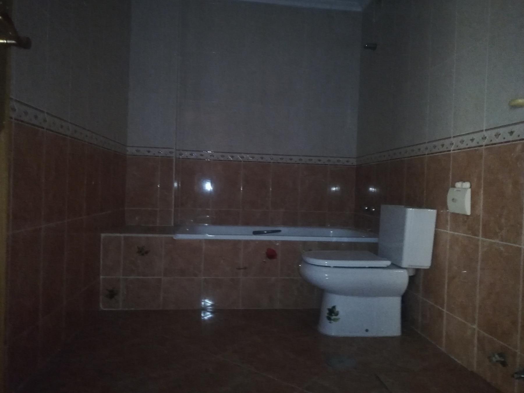 For sale of flat in Alhama de Almería