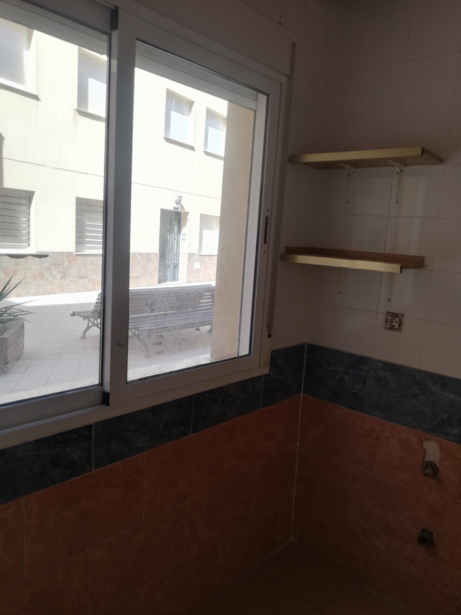 For sale of flat in Alhama de Almería