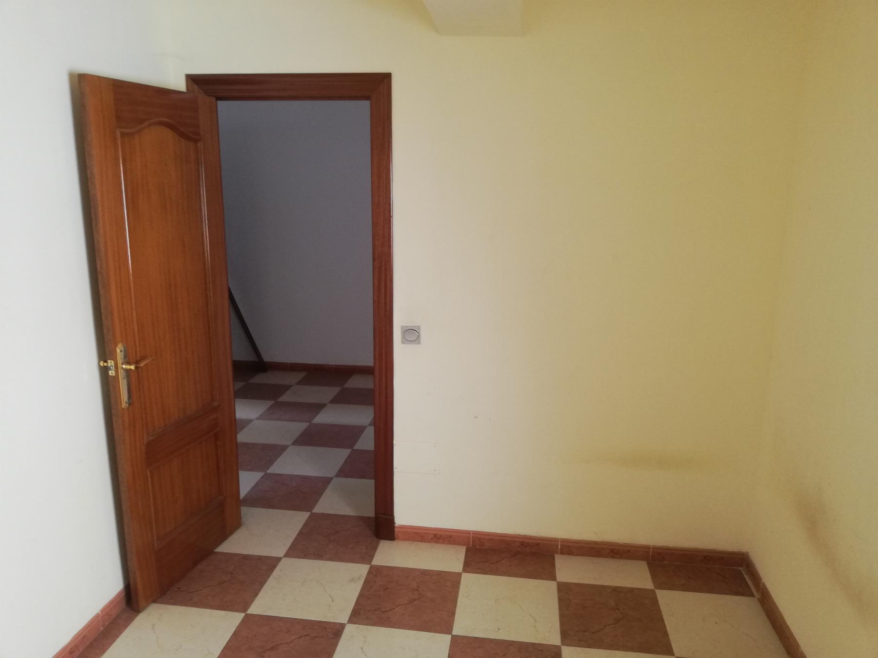 Venta de piso en Alhama de Almería