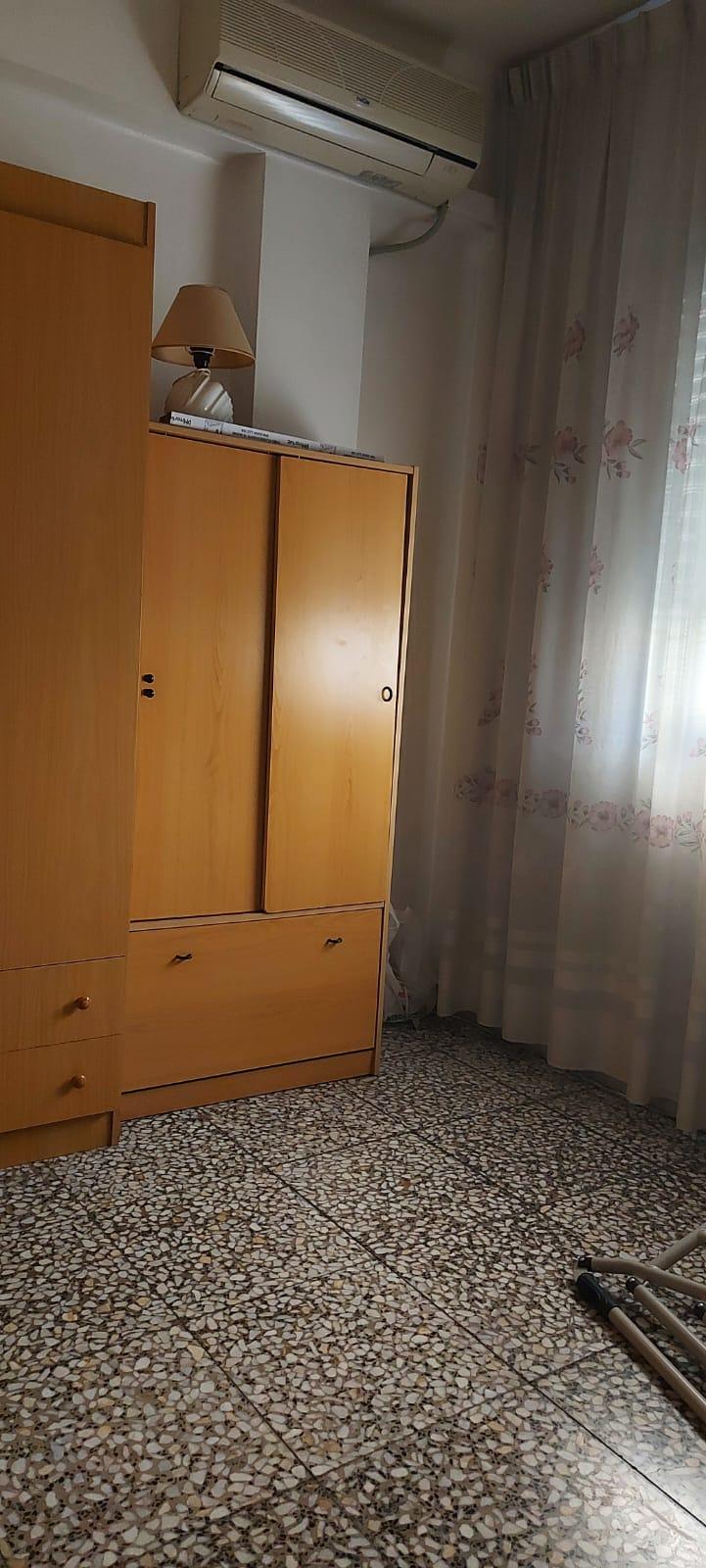 For sale of flat in Almería
