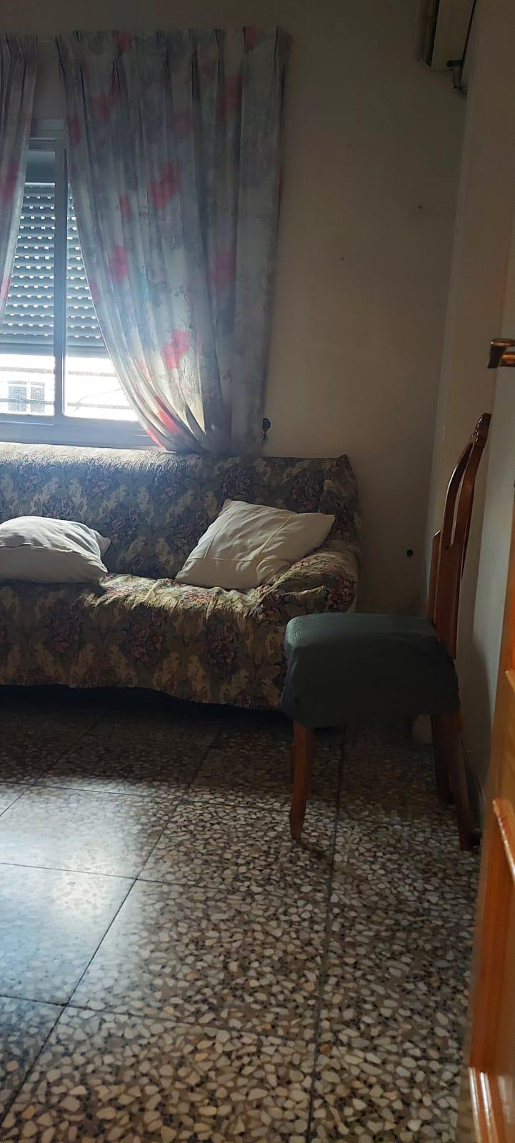 For sale of flat in Almería