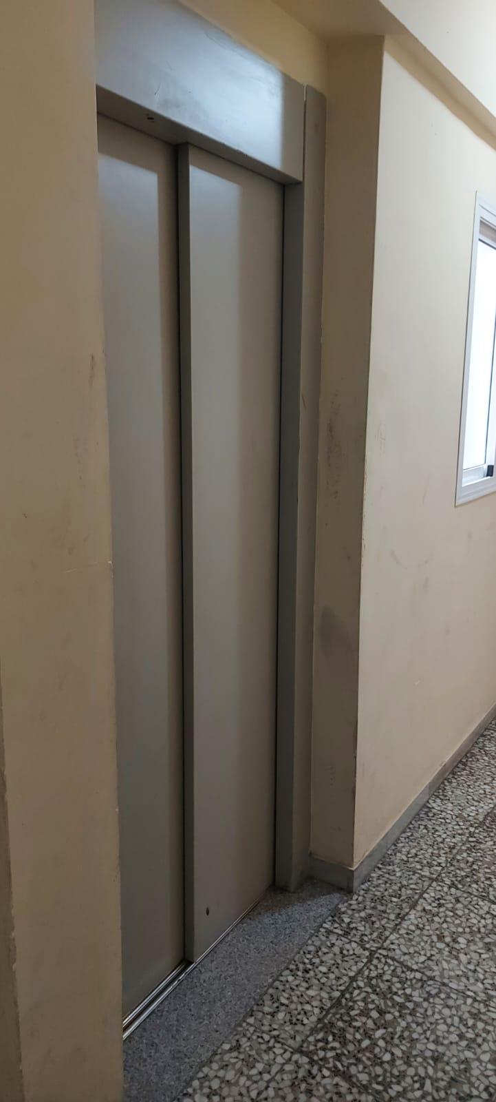 For sale of flat in Almería