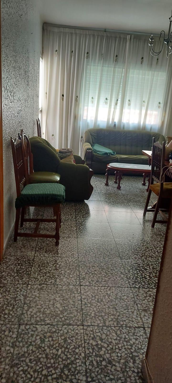 For sale of flat in Almería