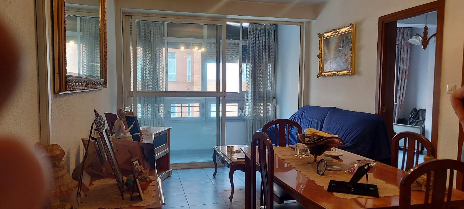 For sale of flat in Almería